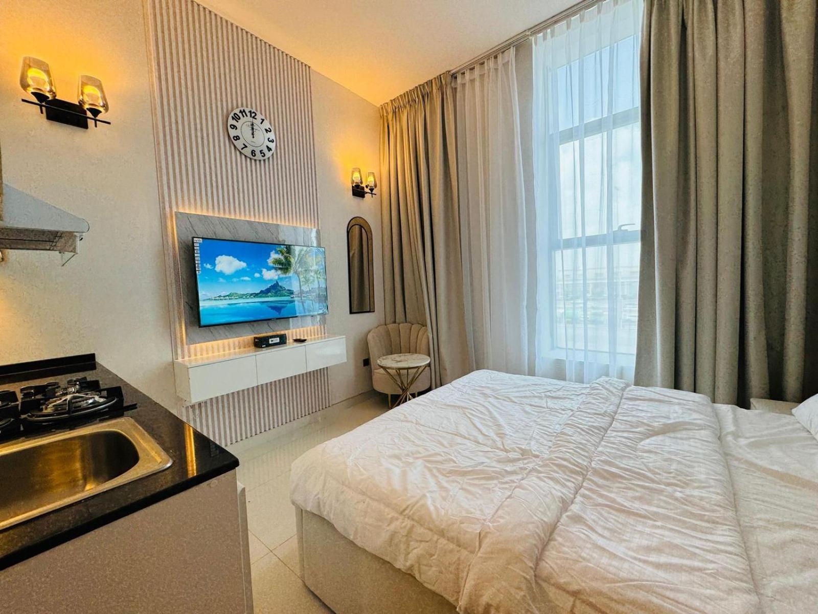 Al Manara Premium Deluxe Sheikh Zayed View